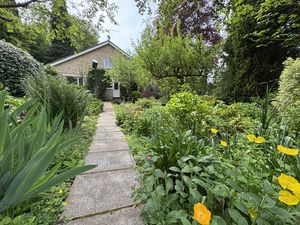 FLOWER BEDS- click for photo gallery
